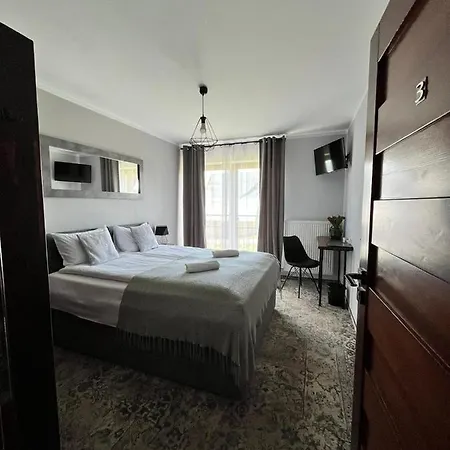 Otel Szczyty Sierockie