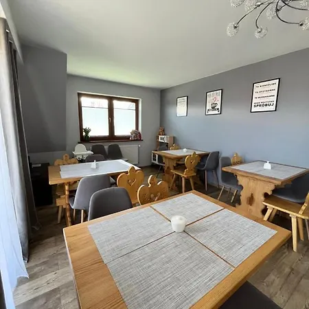 Otel Szczyty Sierockie