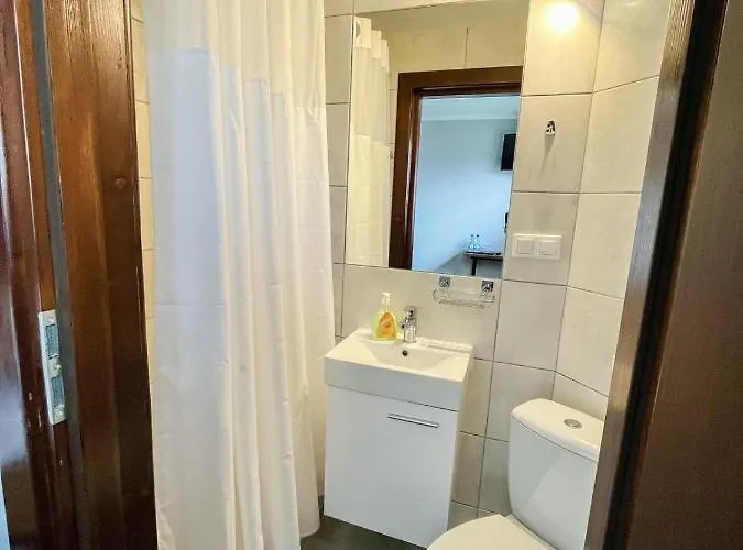 Szczyty 酒店 Sierockie