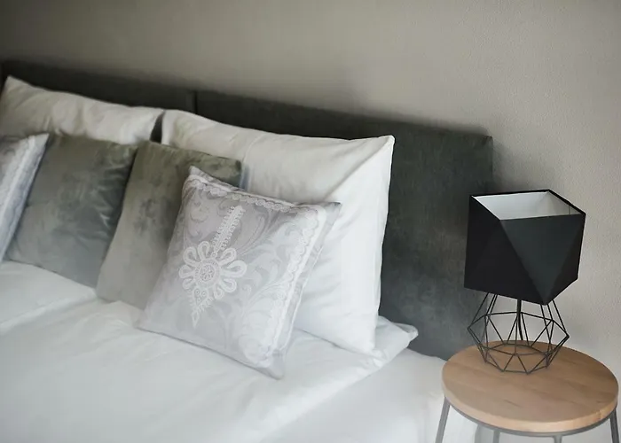 Szczyty 酒店 Sierockie